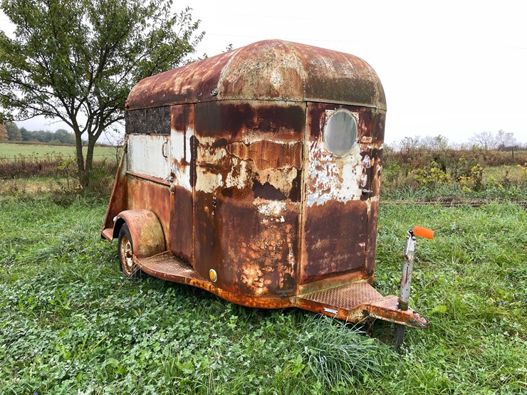 #8038-•-single-axle-horse-trailer-(no-title)-image-3