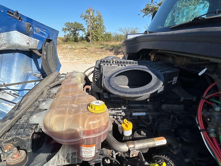 2021-freightliner-cascadia-116-image-8