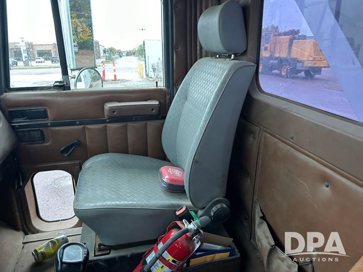 1992-international-9400-image-52