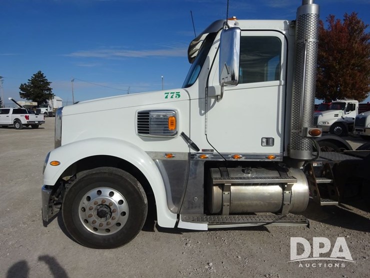 2018-freightliner-coronado-day-cab-glider-truck-(pz13985,-unit-775)-image-78