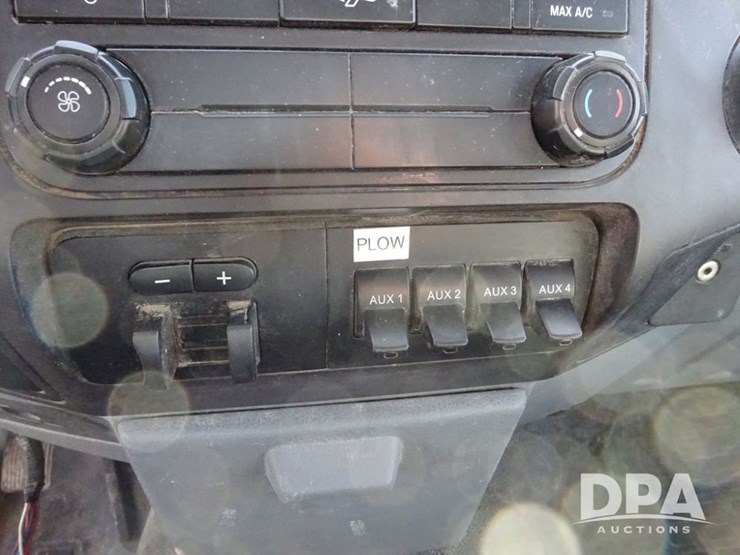 2011-ford-f250-image-63