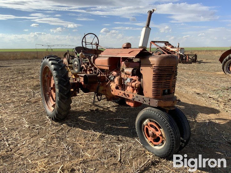 farmal-h-2wd-tractor-image-3