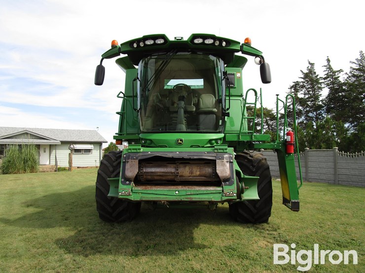 2013-john-deere-s660-image-2