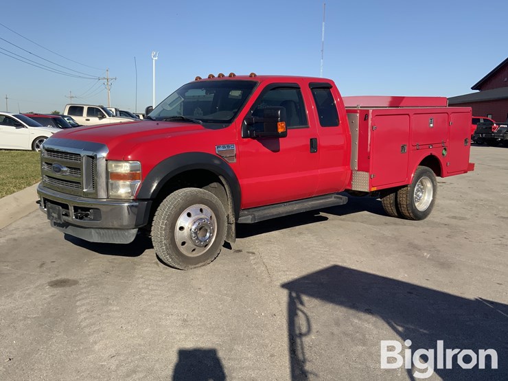 2010-ford-f550-xlt-image-1