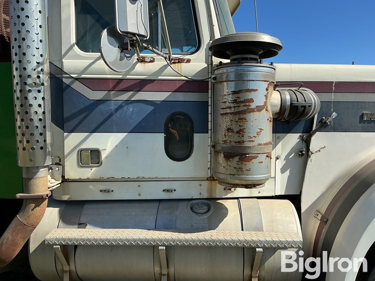 1979-john-deere-685-image-19