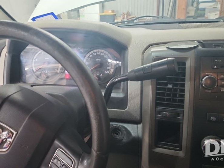 2012-dodge-ram-5500-image-38