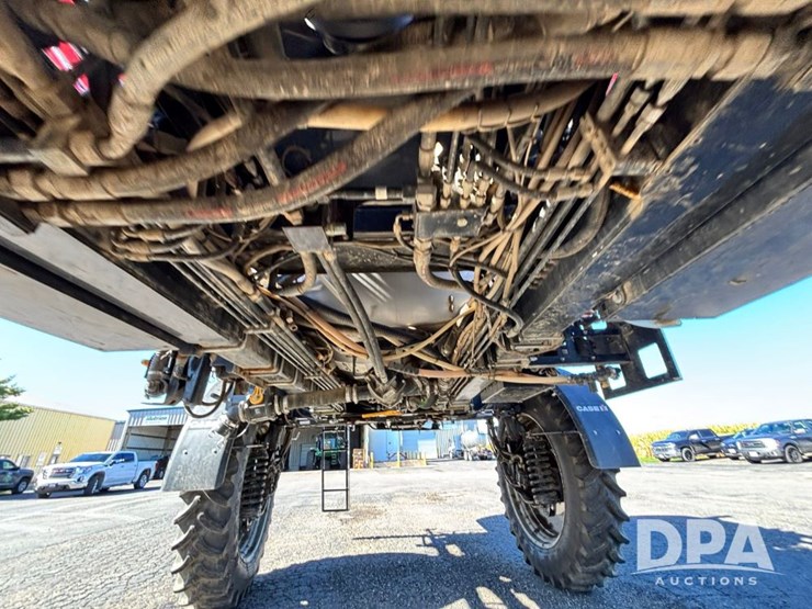 2020-case-ih-patriot-4440-image-43