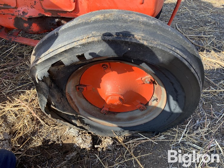 case-la-2wd-tractor-image-20