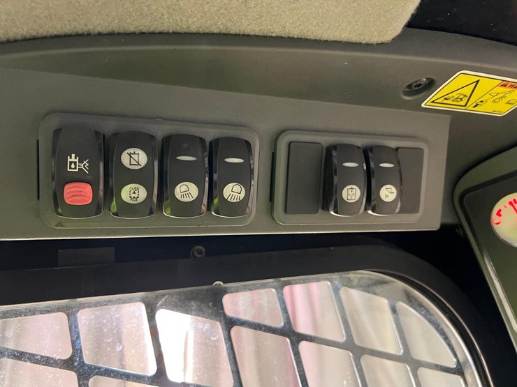 caterpillar-272c-image-21