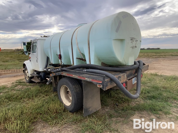 2001-international-4700-image-7