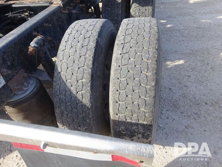 2018-freightliner-coronado-day-cab-glider-truck-(pz13985,-unit-775)-image-51