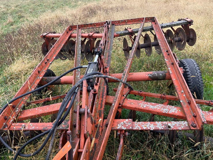 #8112-•-disc-image-21