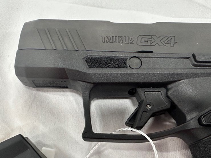 #2025-00065-•-taurus-gx4-pistol-image-45