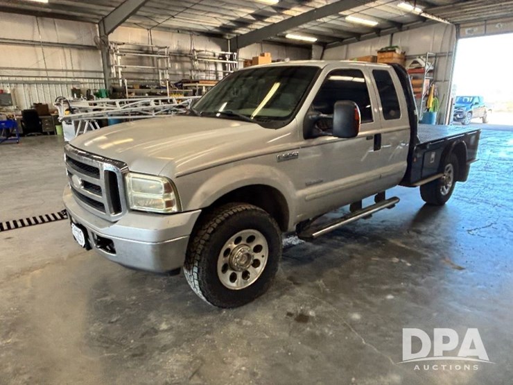 2006-ford-f350-xlt-image-1