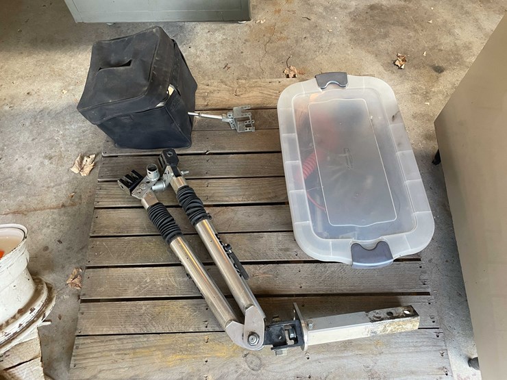 #6617-•-rv-tow-car-brake-system-image-1