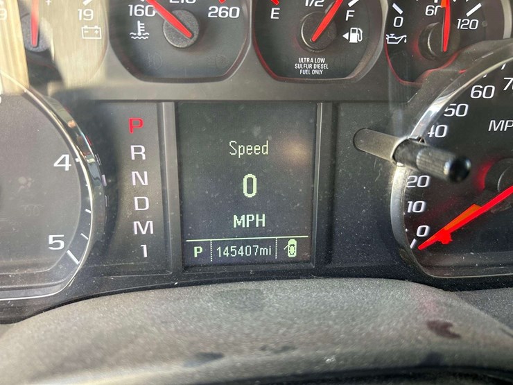 2016-chevrolet-silverado-2500-image-8