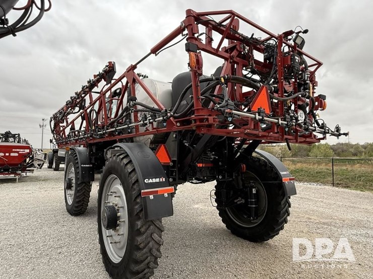 2020-case-ih-trident-5550-image-3