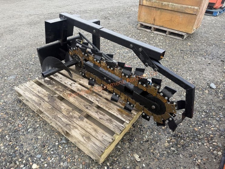 ir-mini-skid-steer-hyd-trencher-image-2