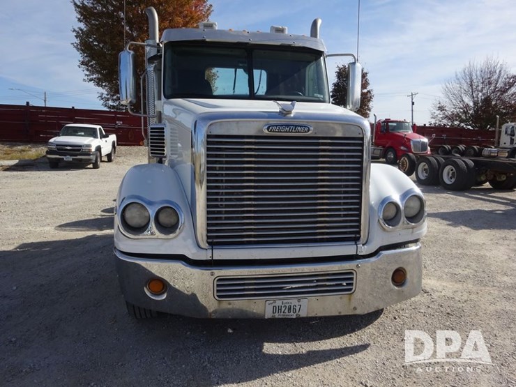 2017-freightliner-coronado-day-cab-glider-truck-(pz13993,-unit-725)-image-6