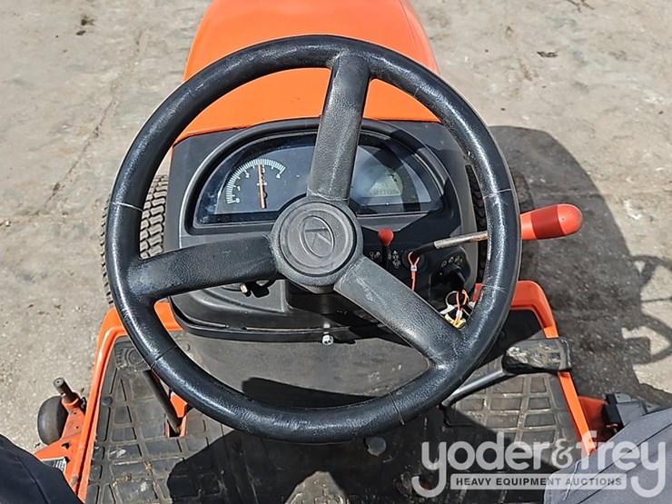 2015-kubota-bx2370-image-19