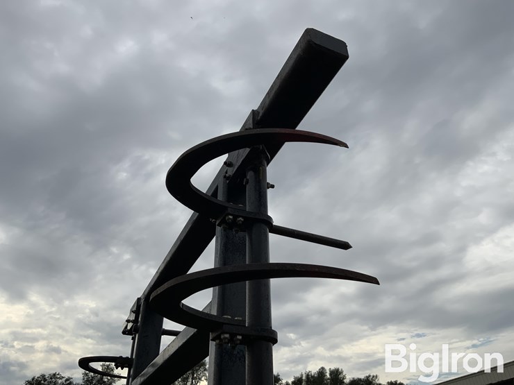 dymax-bale-spear-wheel-loader-attachment-image-18