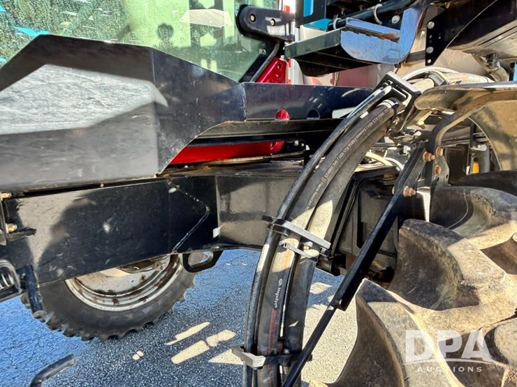 2020-case-ih-patriot-4440-image-24