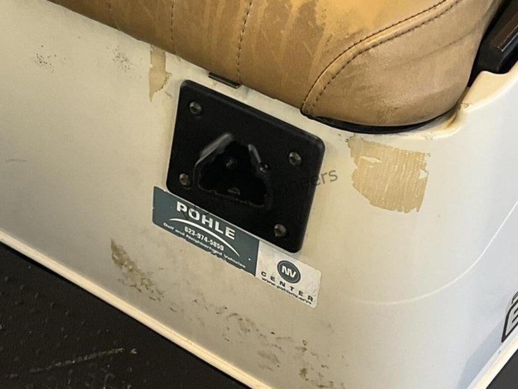 2013-ez-go-freedom-rxv-golf-cart-image-14