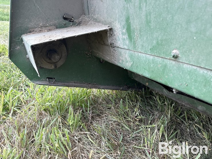 john-deere-444-image-10