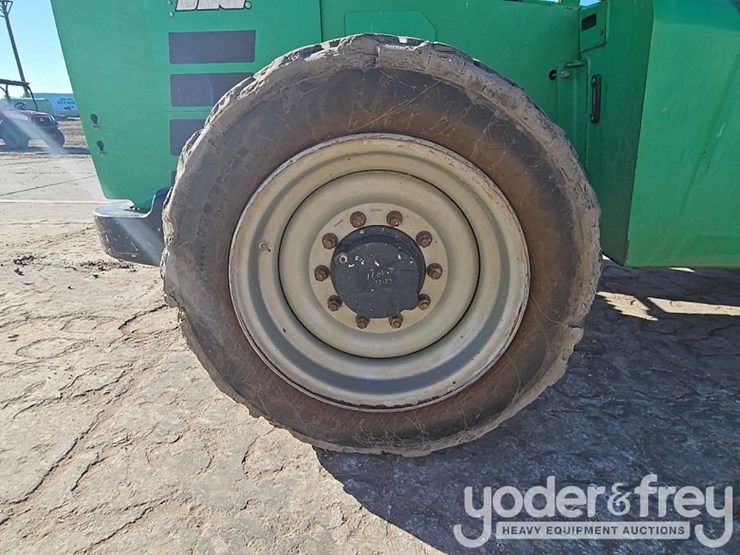 2016-sky-trak-6036-image-10