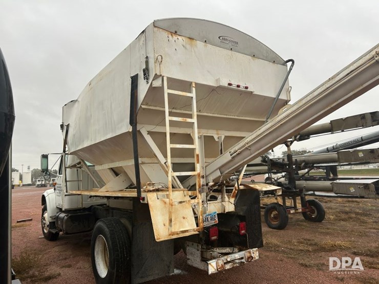 1993-international-4700-image-4