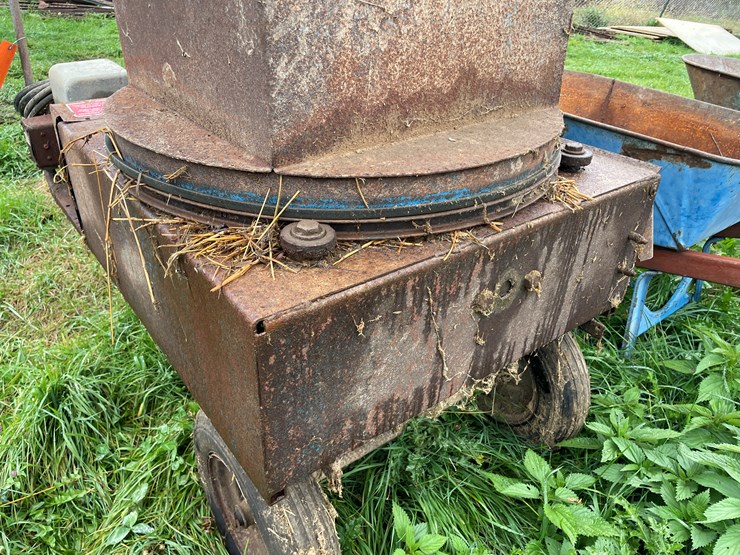 #8136-•-chop'n-bed-bail-chopper-image-8