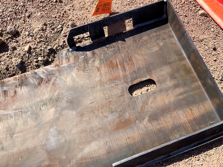 #4128-•-universal-adaptor-plate-image-2