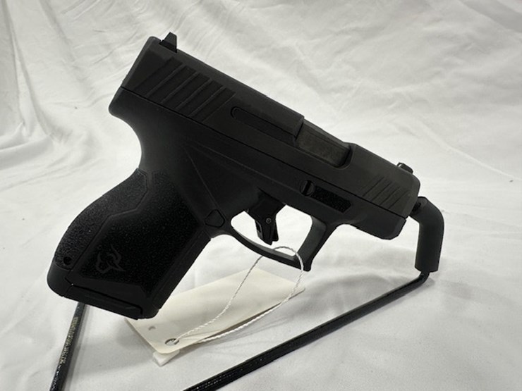 #2025-00065-•-taurus-gx4-pistol-image-12