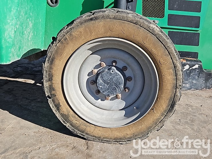 2016-sky-trak-6042-image-16