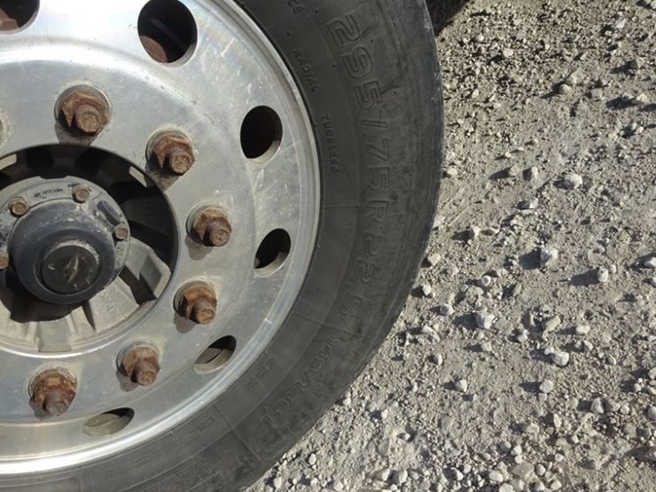 2018-freightliner-coronado-day-cab-glider-truck-(pz13996,-unit-773)-image-36