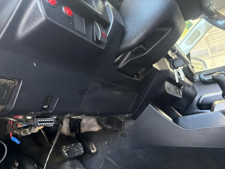 2017-toyota-tacoma-image-27