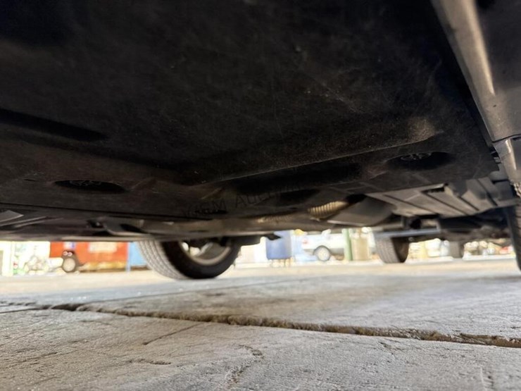 2013-ford-c-max-hybrid-wagon-image-28