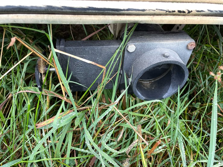 #8044-•-1986-3-horse-gooseneck-camper-trailer-(no-title)-image-9