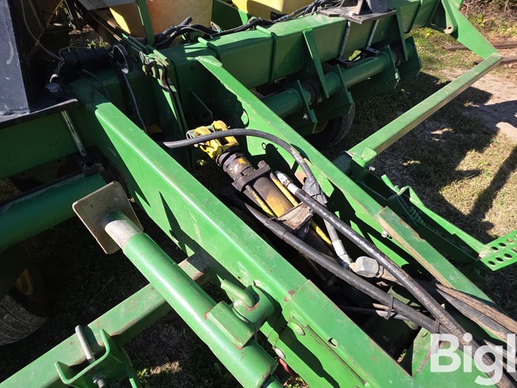 john-deere-7000-image-18