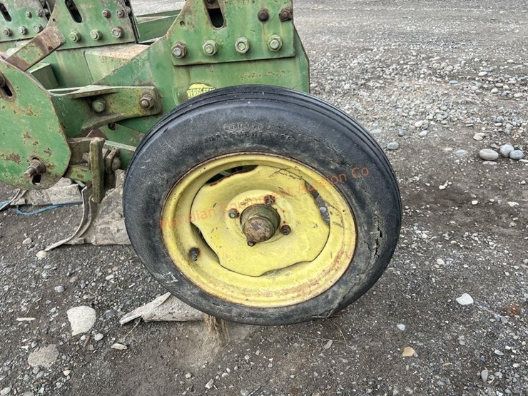 john-deere-4200-image-4