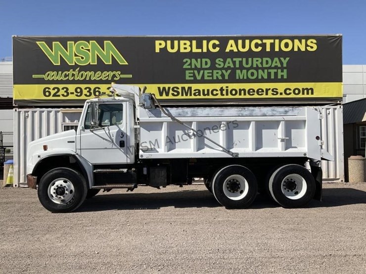 2003-freightliner-fl80-image-1