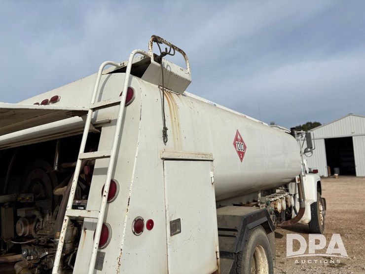 1994-ford-l8000-image-22