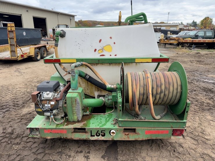 easy-lawn-l65-t/a-tow-behind-hydroseeder-image-4