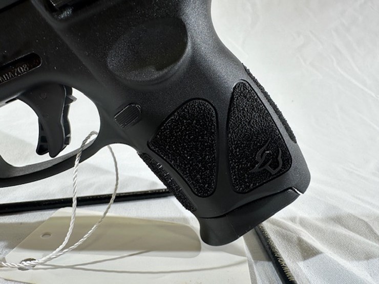 #2025-00068-•-taurus-g3c-pistol-image-17