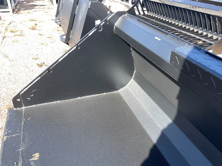 #4104-•-84"-bucket-attachment-image-6
