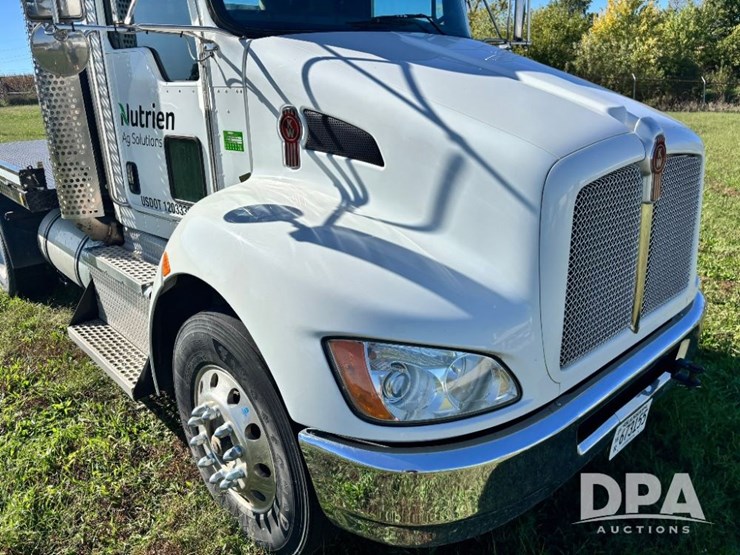 2013-kenworth-t370-image-48