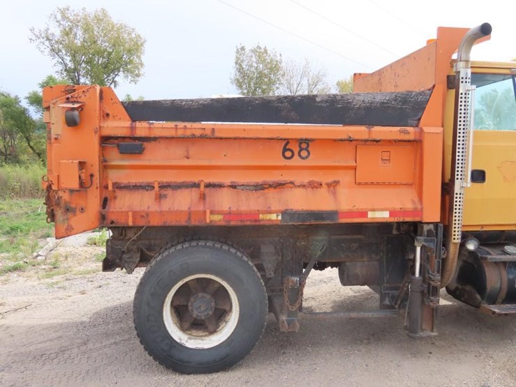 1996-ford-l9000-image-9