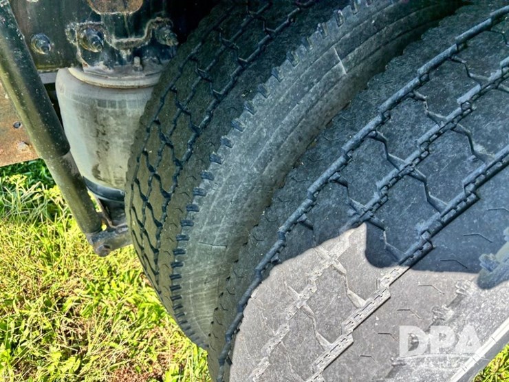 2013-kenworth-t370-image-41