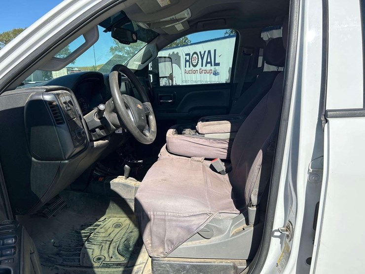 2016-chevrolet-silverado-2500-image-14