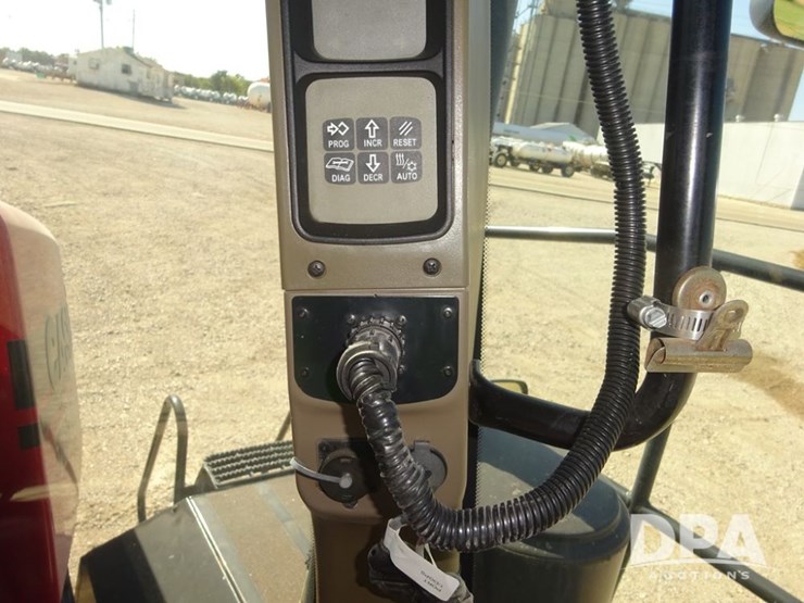 2011-case-ih-titan-4530-image-89